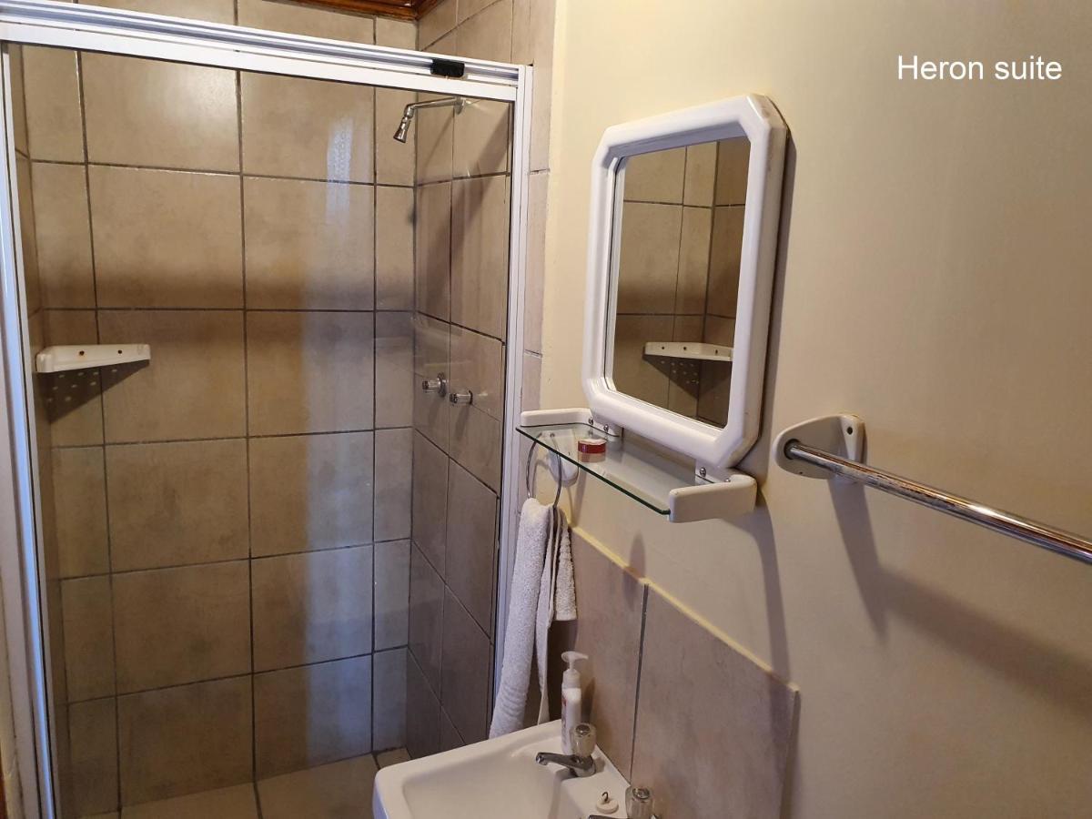 Lakeside Accommodation Knysna Ngoại thất bức ảnh